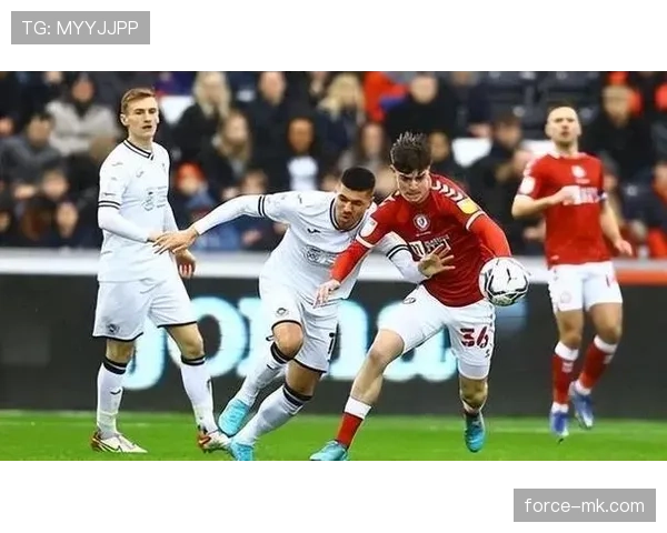 伯明翰德比战火重燃，英超争冠悬念再升级